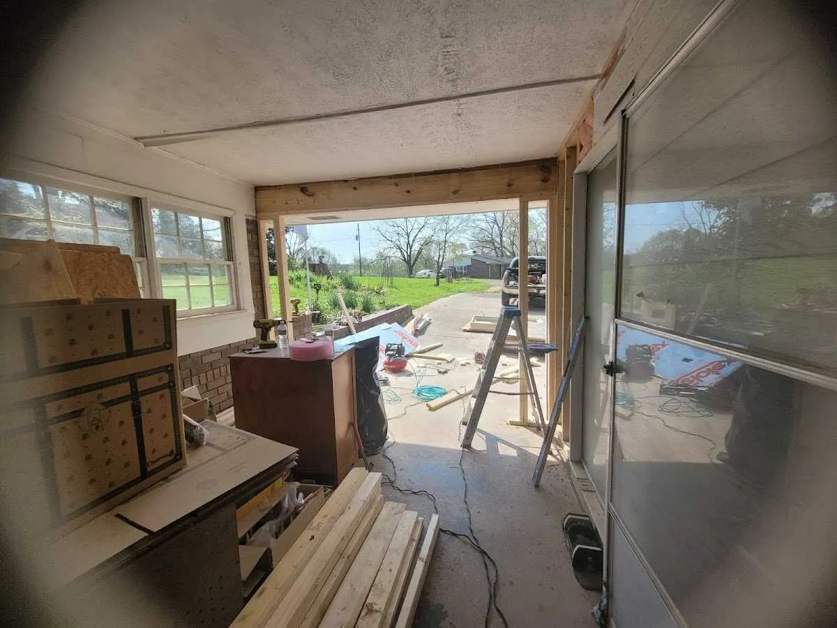 Air movers and dehumidifier for Water Mitigation Services in Pleasant Run